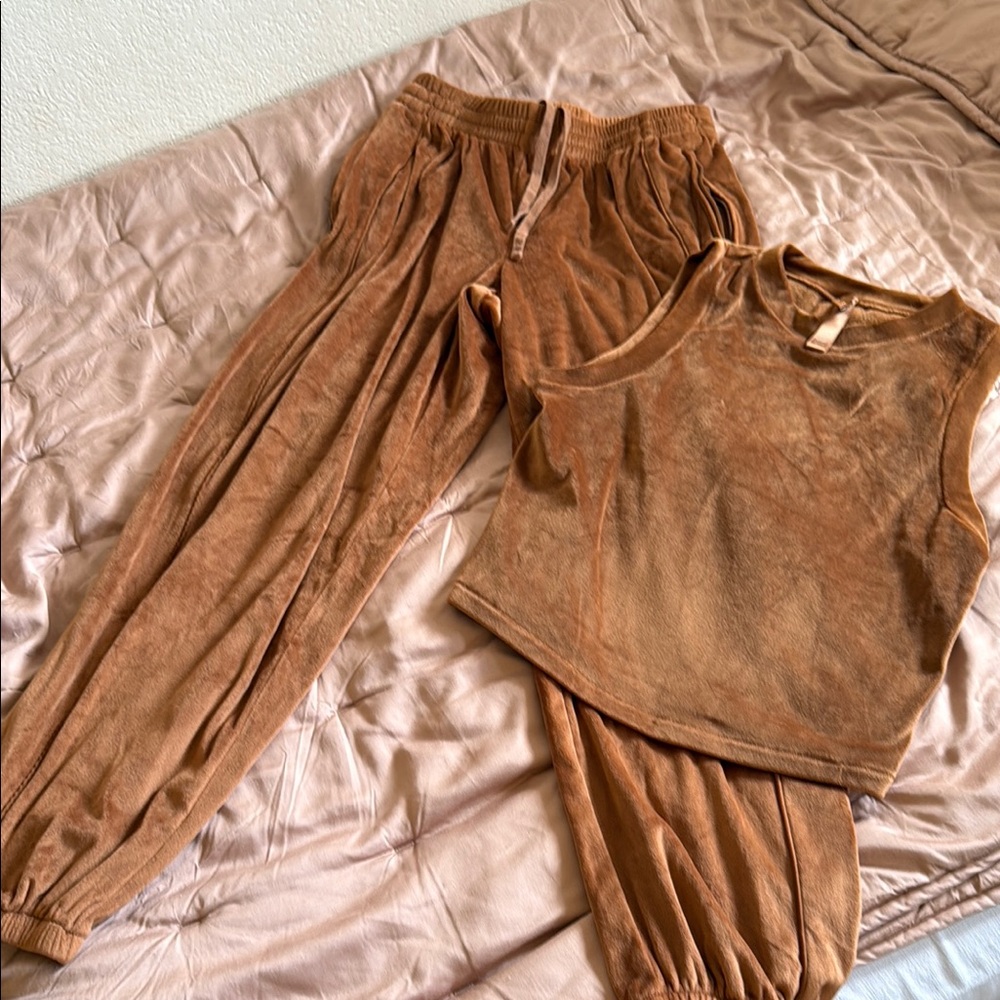 SKIMS Brown Track Pants & Joggers Set
